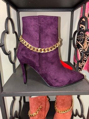 Women’s shoes